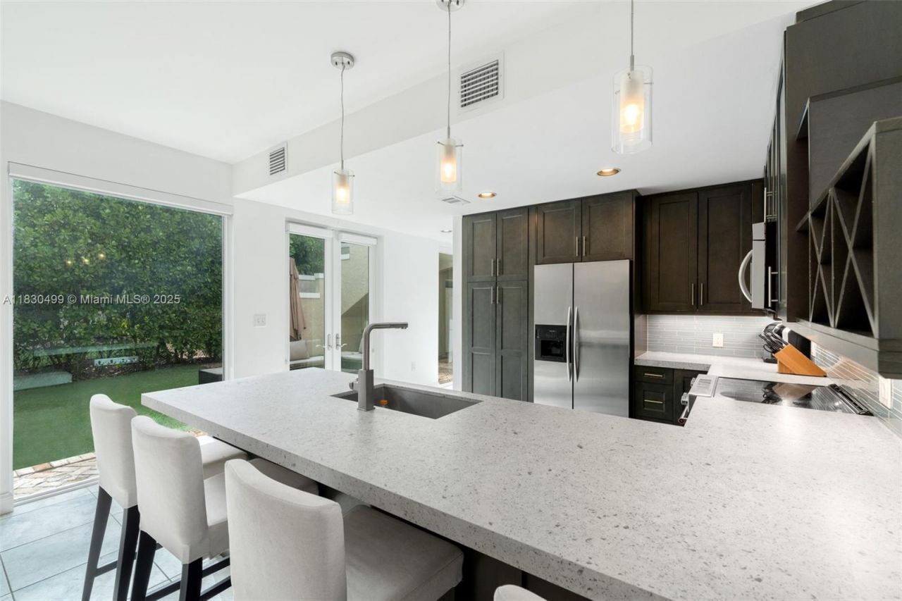 440 Rosaro Ave, Coral Gables, FL 33146 Photo