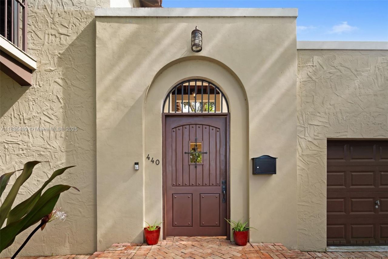 440 Rosaro Ave, Coral Gables, FL 33146 Photo