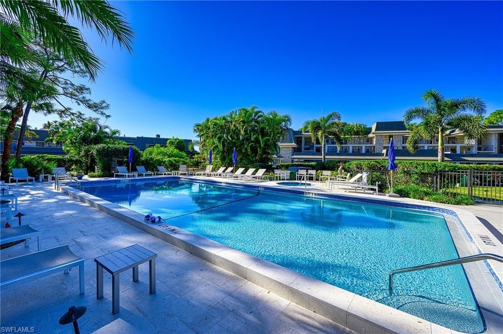 522 Wildwood Ln, Unit 522, Naples, FL 34105 Photo