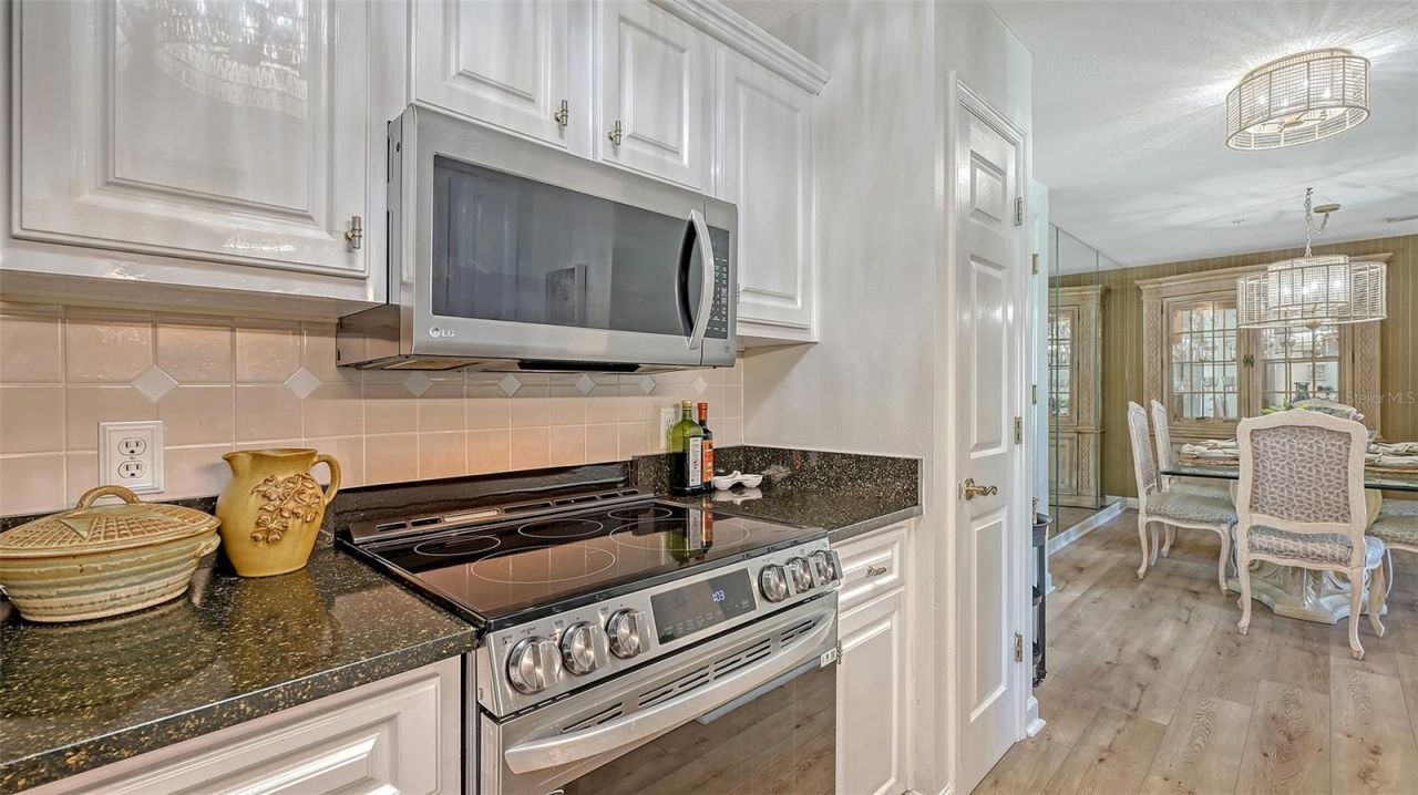 750 N Tamiami Trail, Unit 304, Sarasota, FL 34236 Photo