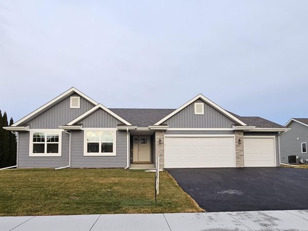 906 STUYVESANT Drive, LOVES PARK, IL 61111