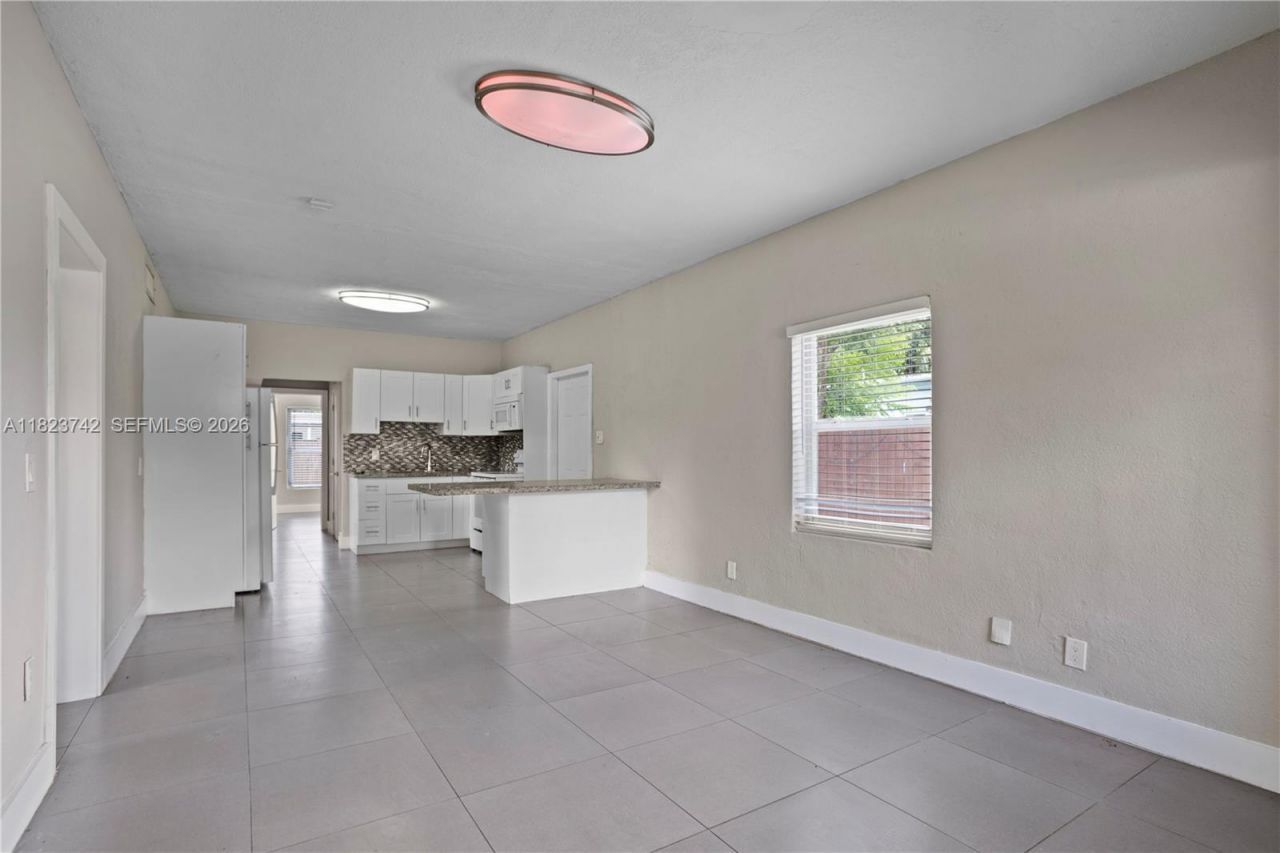 5900 SW 62nd Ter, South Miami, FL 33143 Photo