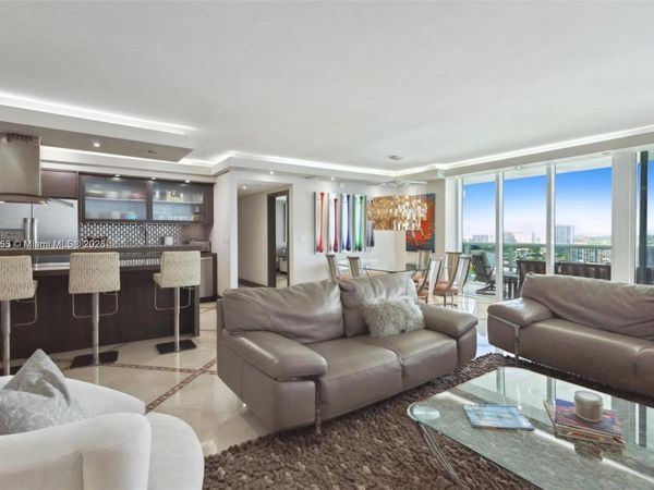 1800 S Ocean Dr, Unit 1810, Hallandale Beach, FL 33009