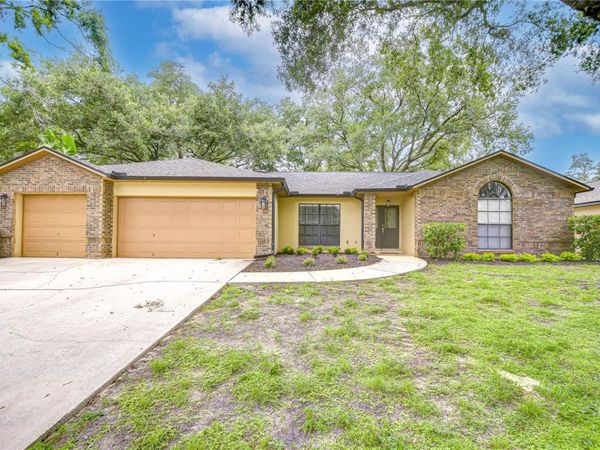 512 PINEWALK DRIVE, BRANDON, FL 33510