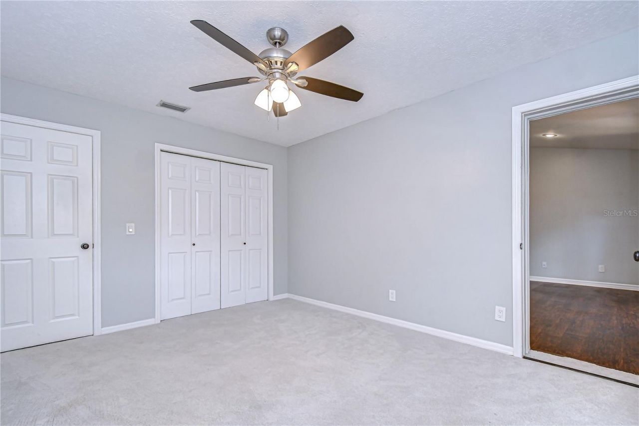 512 Pinewalk Drive, Brandon, FL 33510 Photo