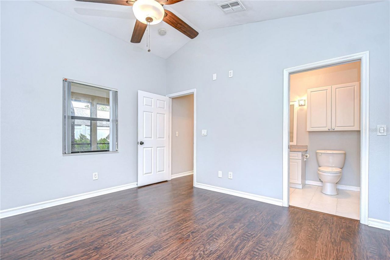 512 Pinewalk Drive, Brandon, FL 33510 Photo