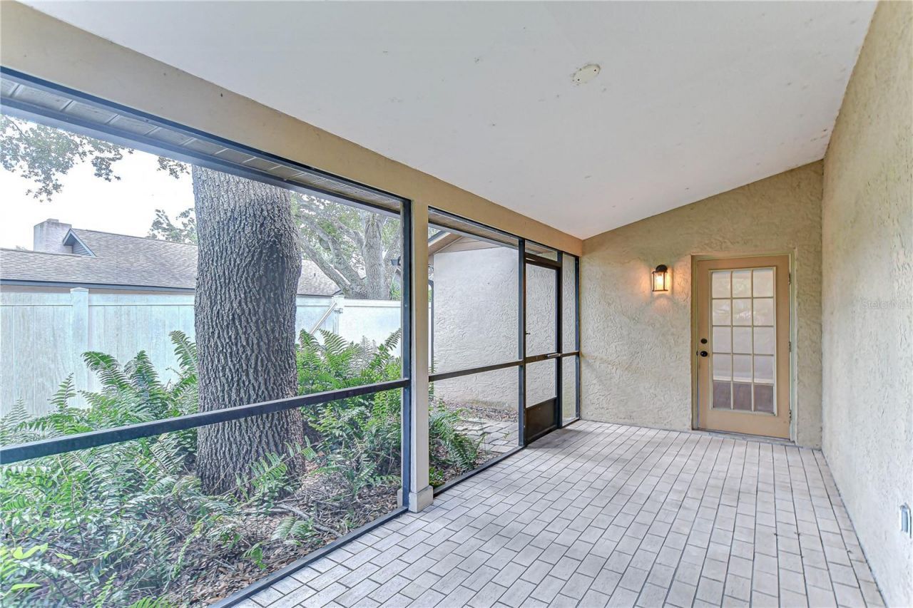 512 Pinewalk Drive, Brandon, FL 33510 Photo