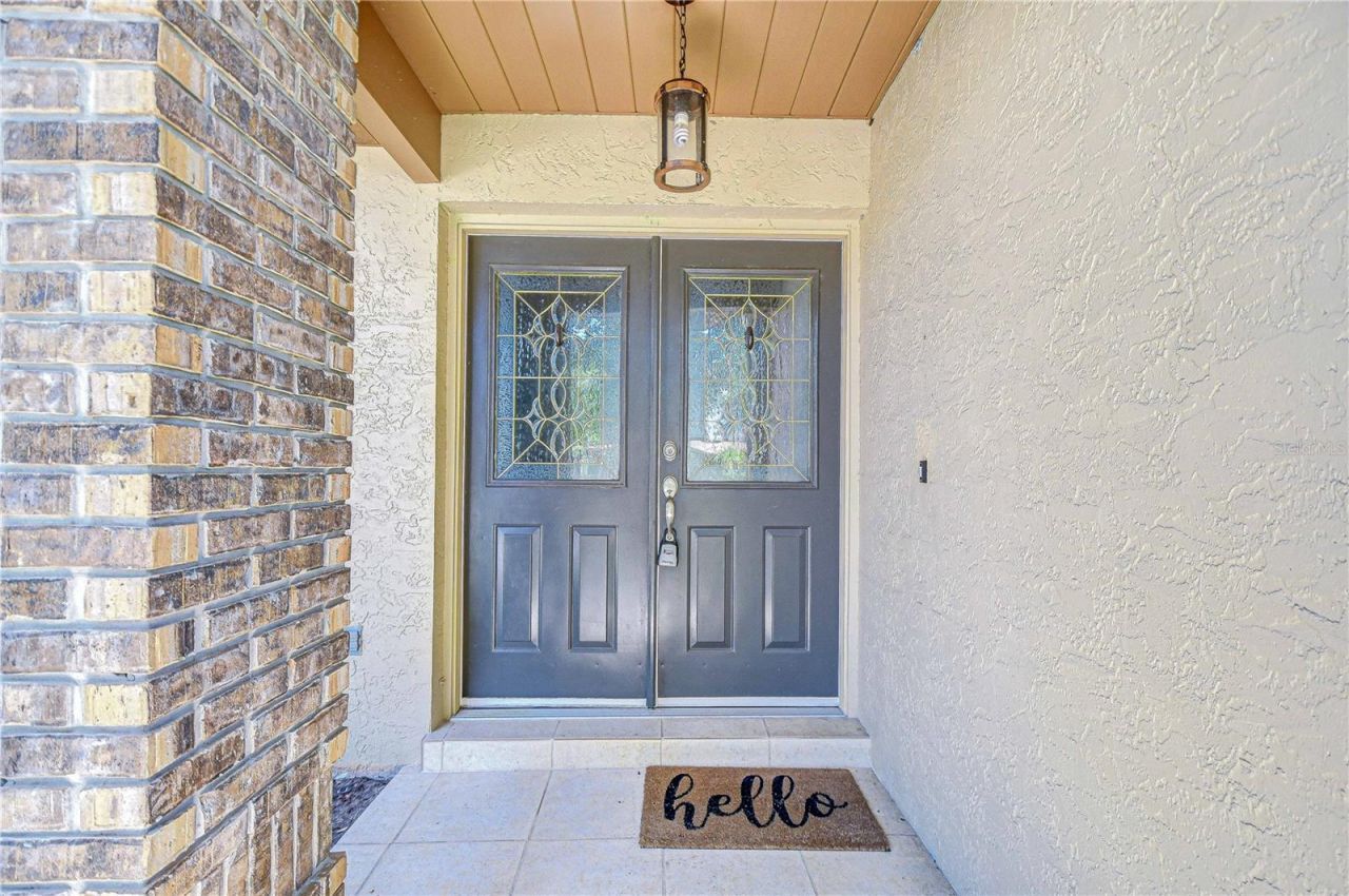 512 Pinewalk Drive, Brandon, FL 33510 Photo