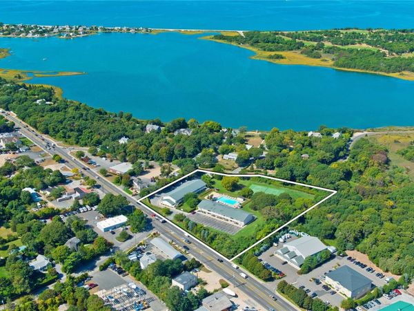 1655 County Road 39, Southampton, NY 11968