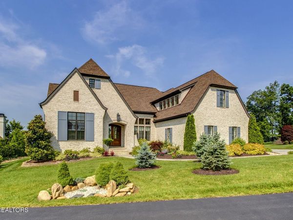 1270 Shadow Hill Drive, Lenoir City, TN 37772