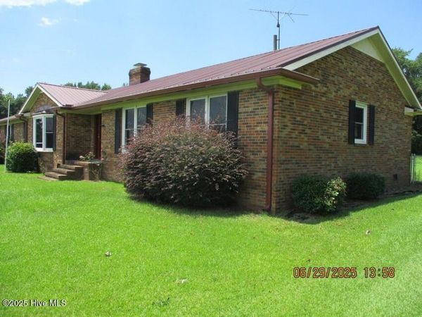 6930 Roseboro Highway, Roseboro, NC 28382