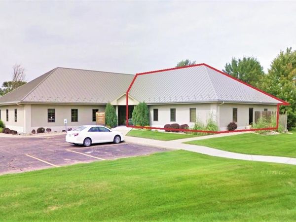 383 W Steamboat Dr, Dakota Dunes, SD 57049
