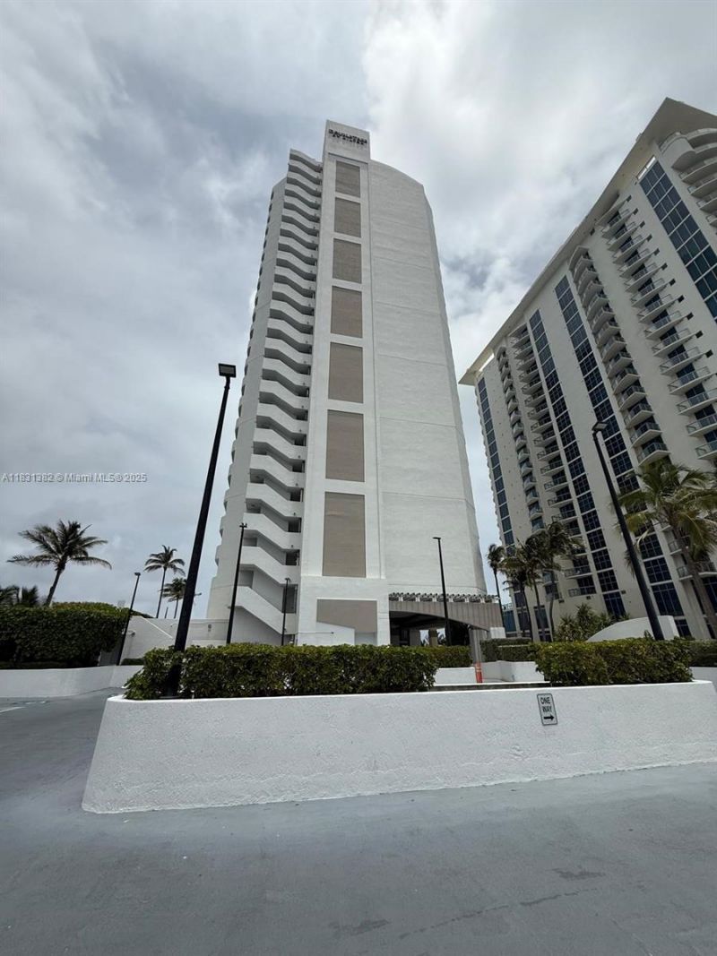 17375 Collins Ave, Unit 702, Sunny Isles Beach, FL 33160 Photo