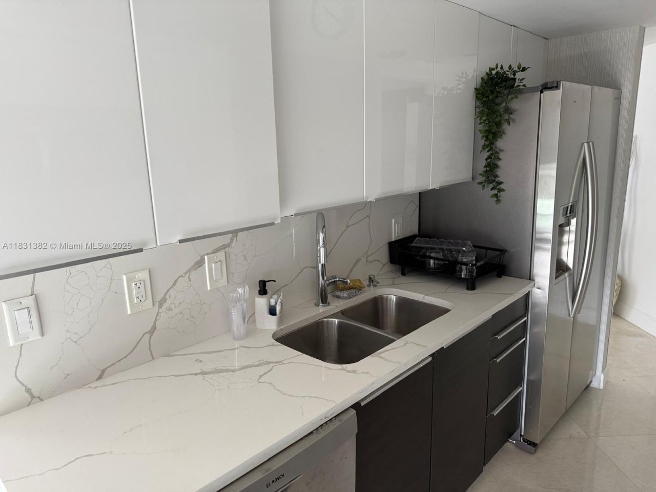 17375 Collins Ave, Unit 702, Sunny Isles Beach, FL 33160 Photo