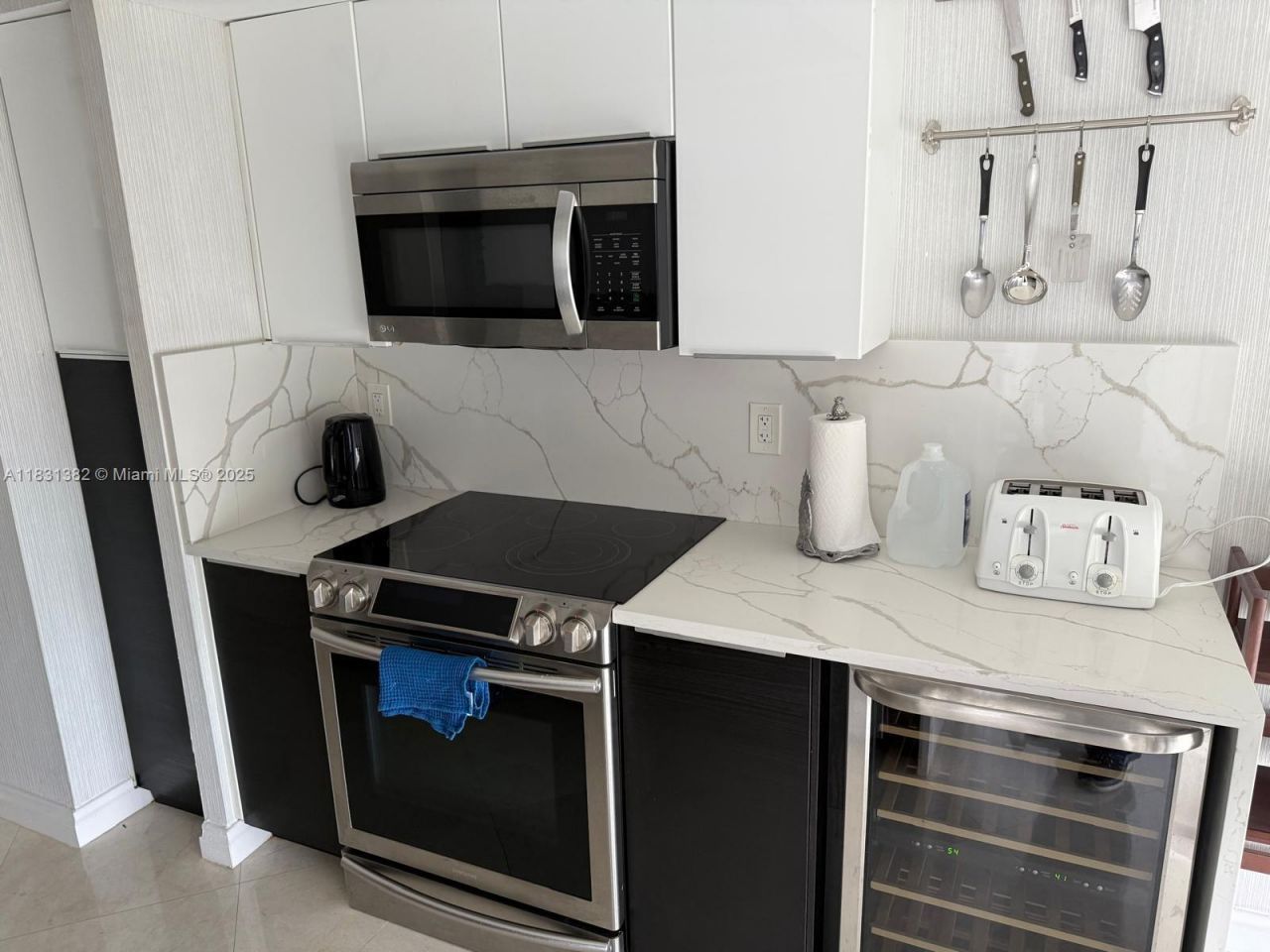 17375 Collins Ave, Unit 702, Sunny Isles Beach, FL 33160 Photo