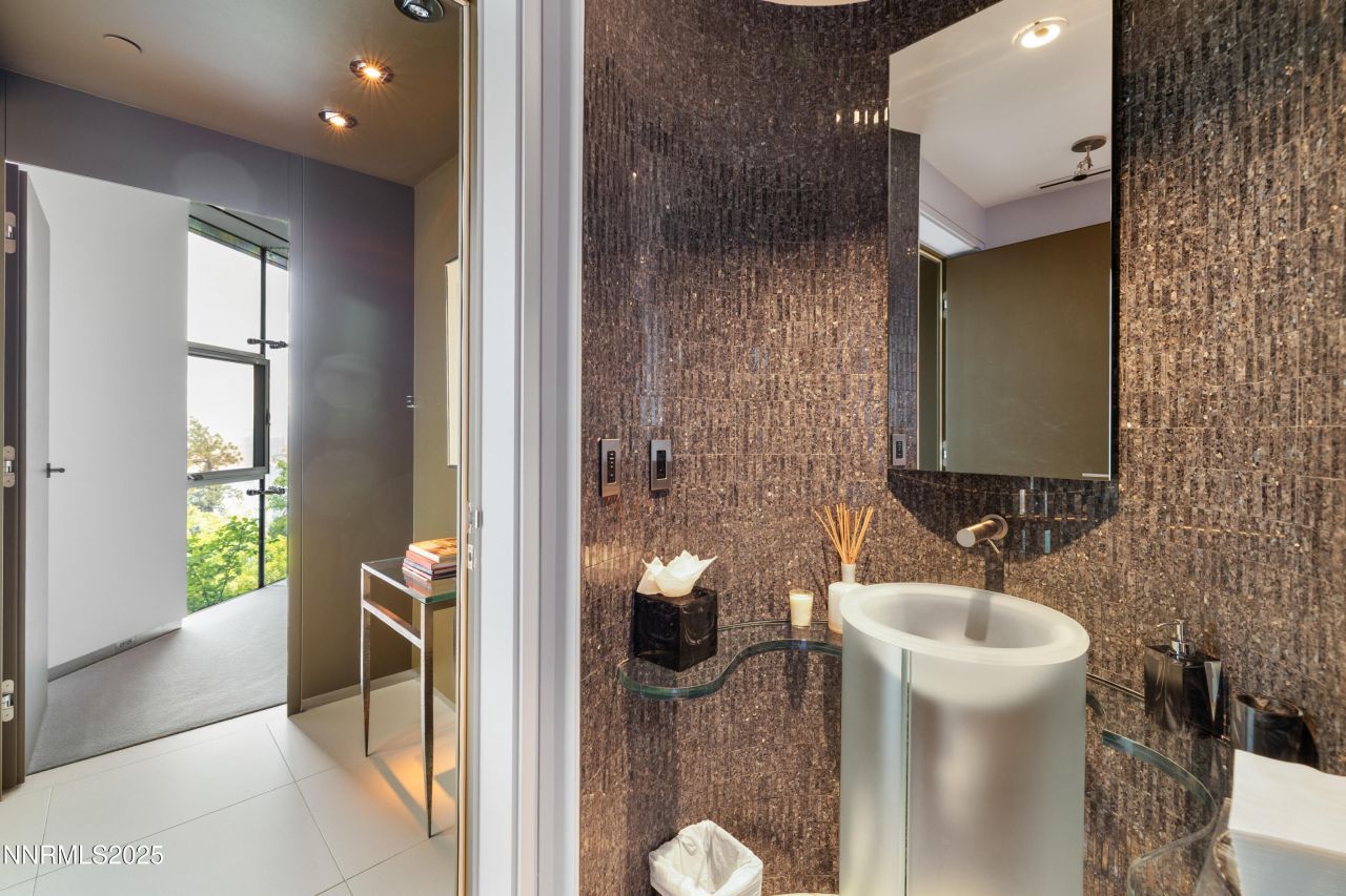 580 Gonowabie Road, Crystal Bay, NV 89402 Photo