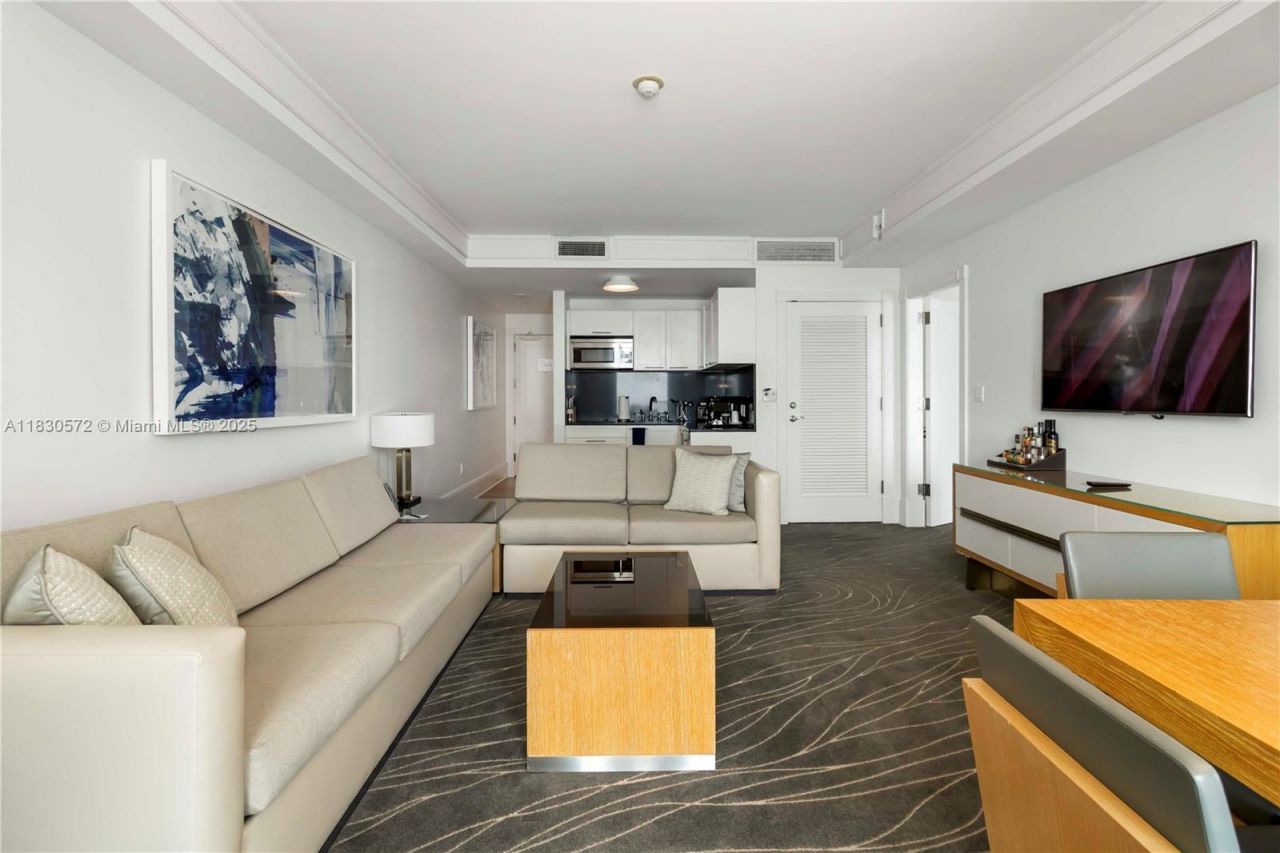 1 N Fort Lauderdale Beach Blvd, Unit 1606, Fort Lauderdale, FL 33304 Photo