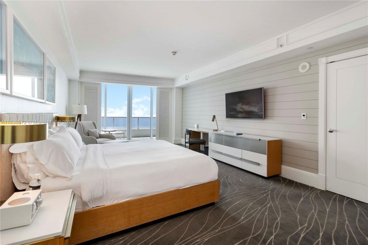 1 N Fort Lauderdale Beach Blvd, Unit 1606, Fort Lauderdale, FL 33304 Photo