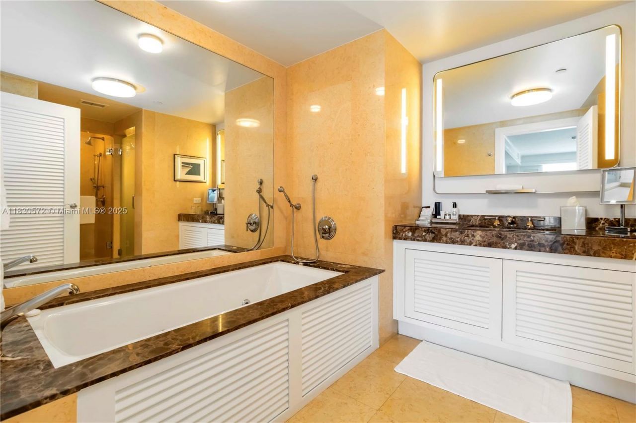 1 N Fort Lauderdale Beach Blvd, Unit 1606, Fort Lauderdale, FL 33304 Photo