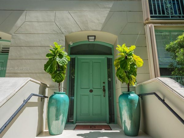 618 Valencia Ave, Unit 101, Coral Gables, FL 33134