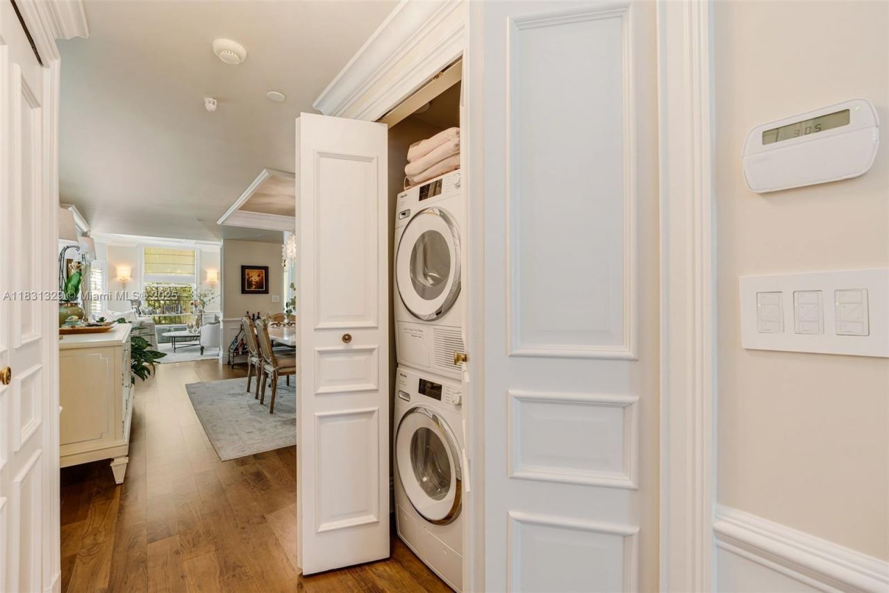 618 Valencia Ave, Unit 101, Coral Gables, FL 33134 Photo