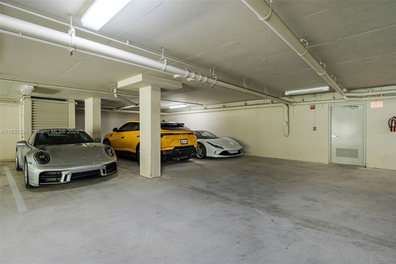 618 Valencia Ave, Unit 101, Coral Gables, FL 33134 Photo