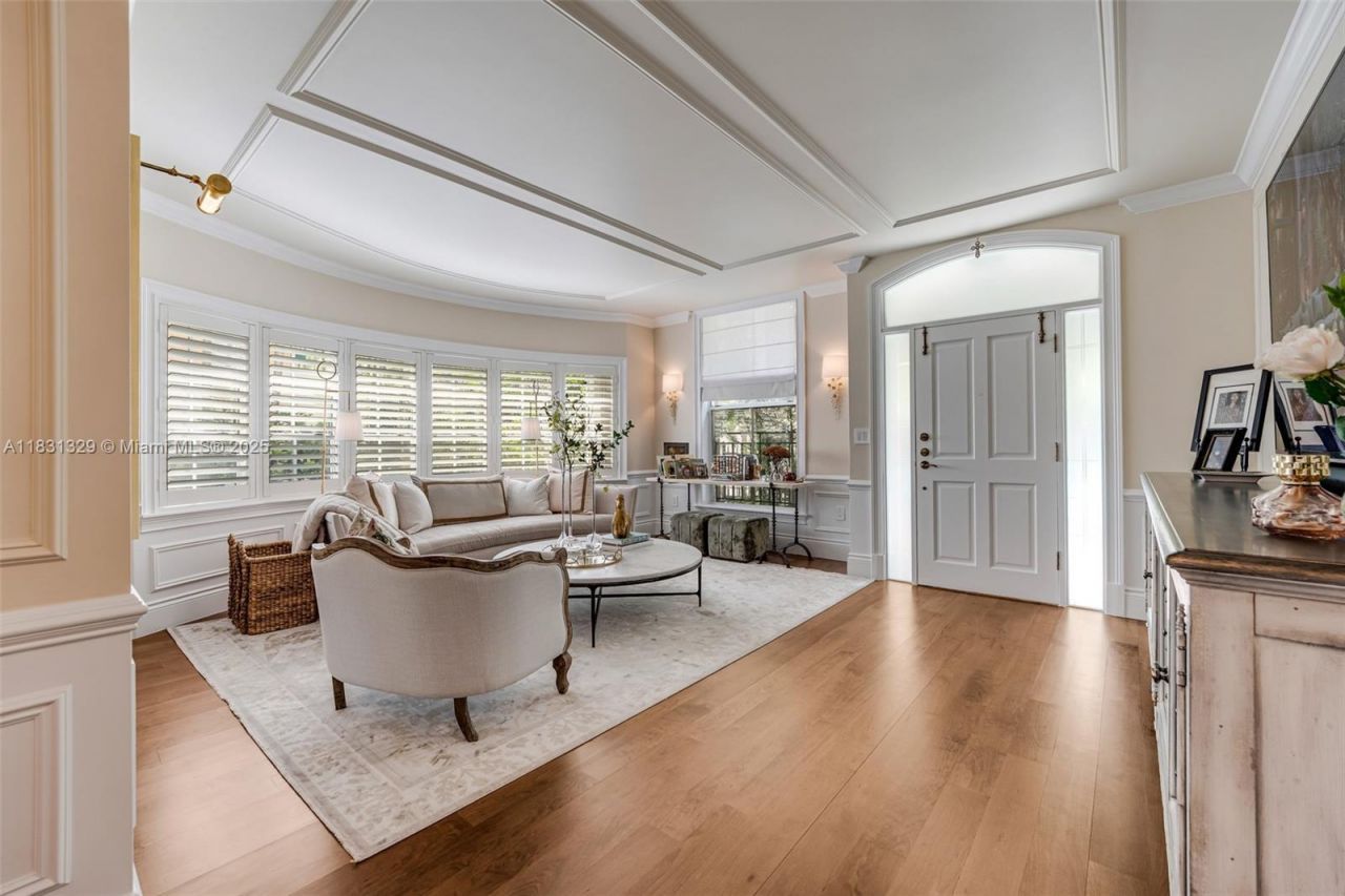 618 Valencia Ave, Unit 101, Coral Gables, FL 33134 Photo