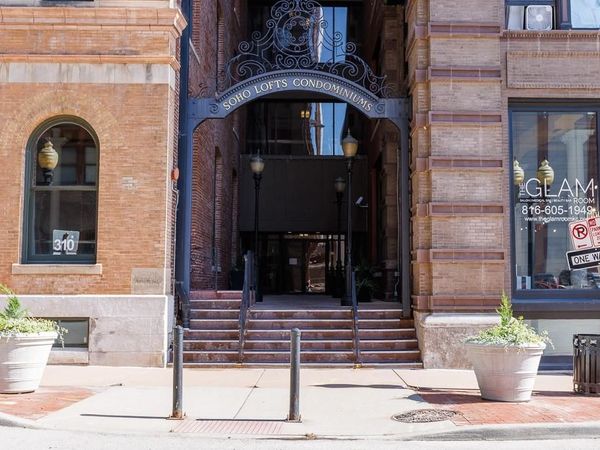 308 W 8th Street, Unit 409, Kansas City, MO 64105