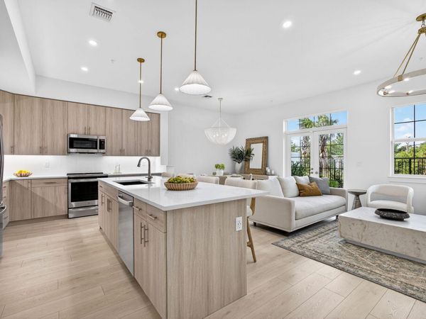 135 Water Pointe Place, Unit 22, Jupiter, FL 33477