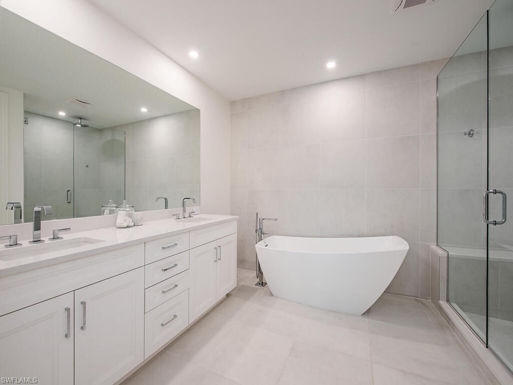 1130 3rd Ave S, Unit 109, Naples, FL 34102 Photo