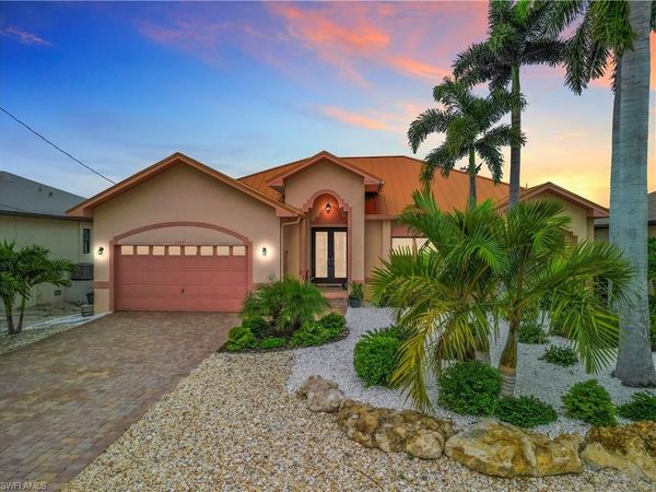 2389 Cherimoya LN, ST. JAMES CITY, FL 33956