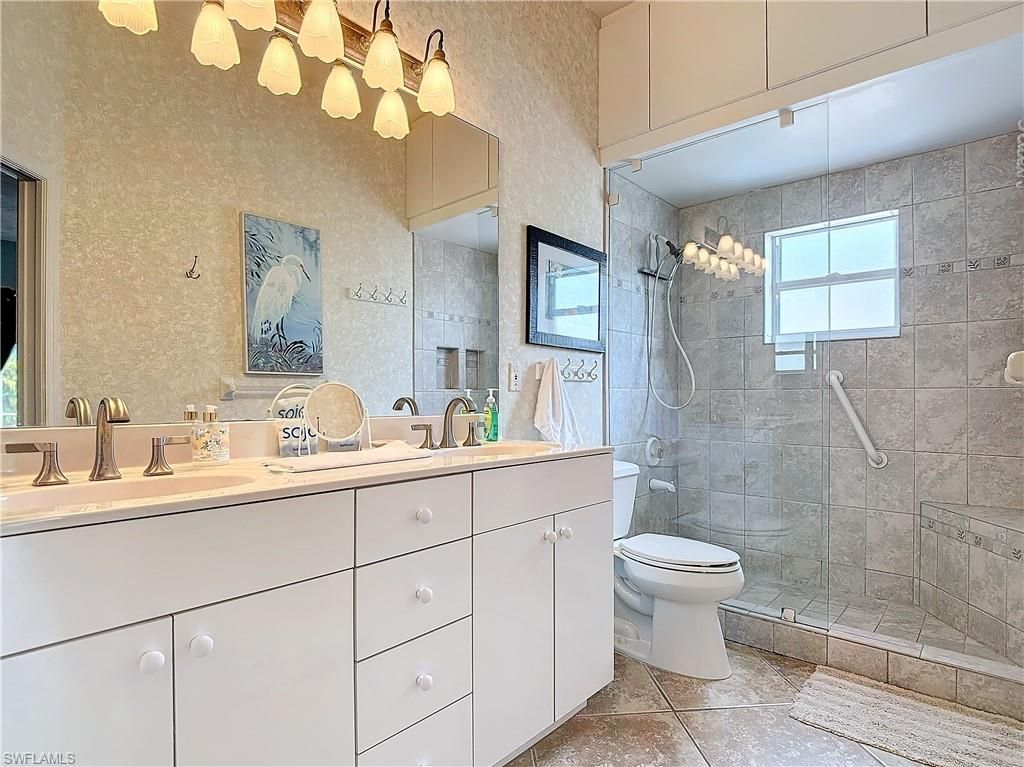 2389 Cherimoya Ln, Saint James City, FL 33956 Photo