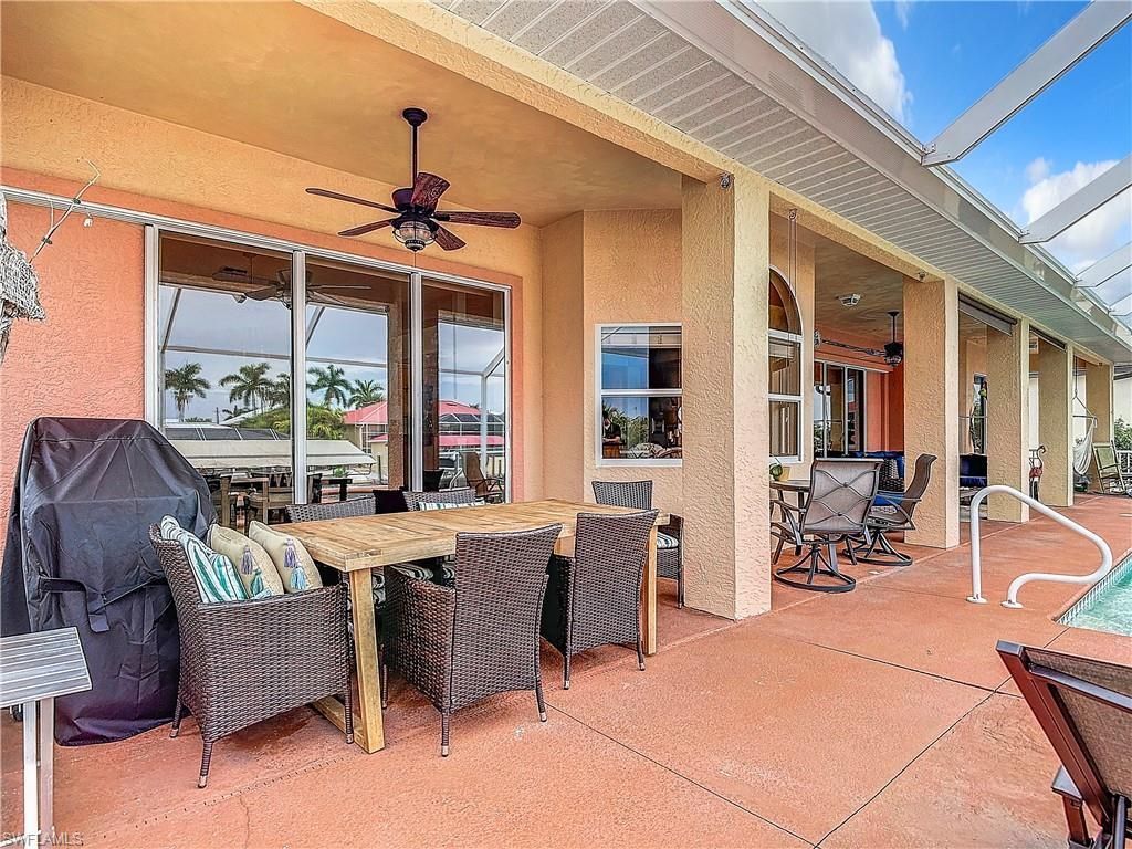 2389 Cherimoya Ln, Saint James City, FL 33956 Photo