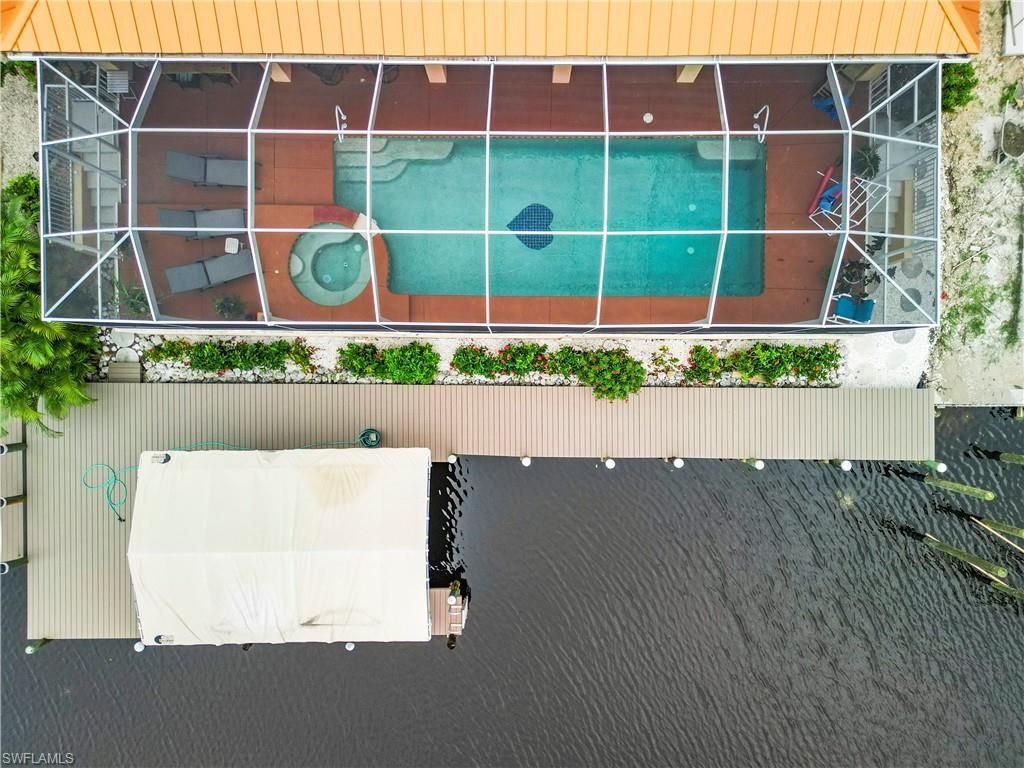 2389 Cherimoya Ln, Saint James City, FL 33956 Photo