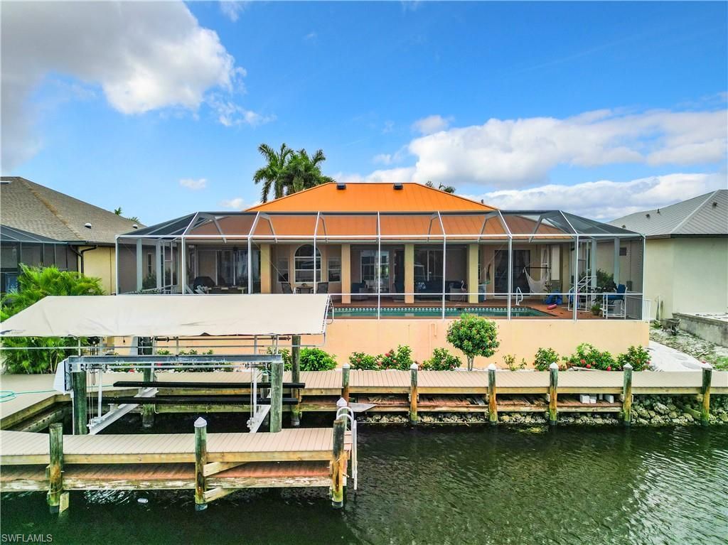 2389 Cherimoya Ln, Saint James City, FL 33956 Photo