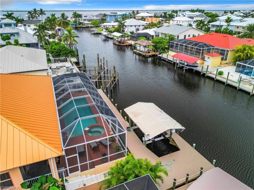 2389 Cherimoya Ln, Saint James City, FL 33956 Photo