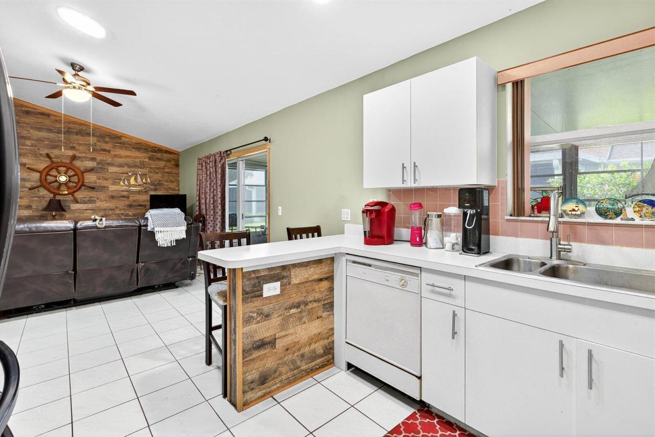 432 NW Sherry Lane, Port Saint Lucie, FL 34986 Photo