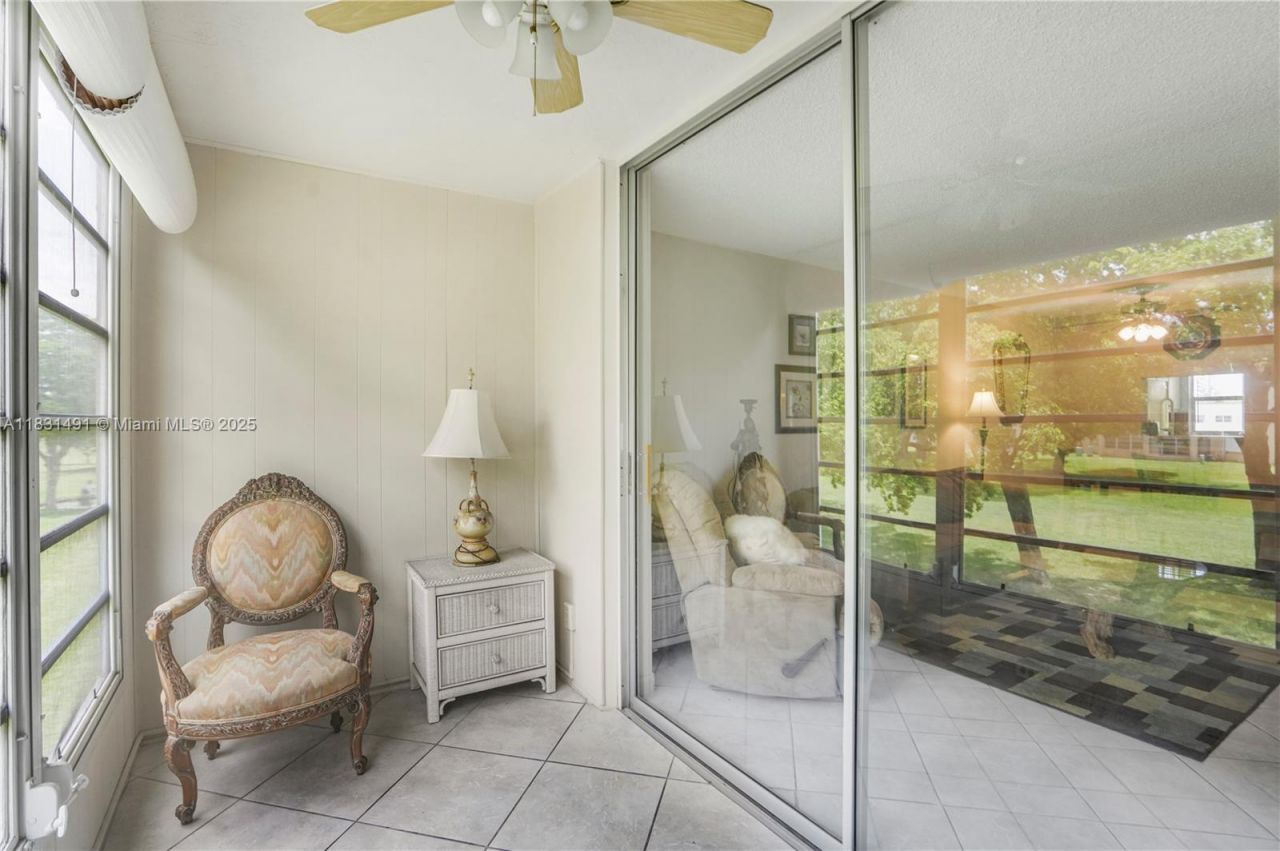 9261 Sunrise Lakes Blvd, Unit 203, Sunrise, FL 33322 Photo