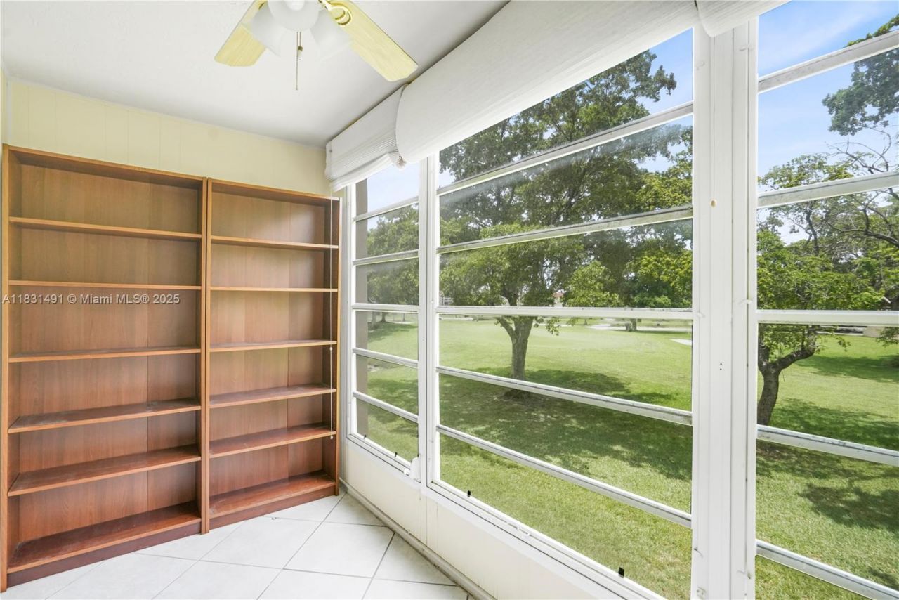 9261 Sunrise Lakes Blvd, Unit 203, Sunrise, FL 33322 Photo