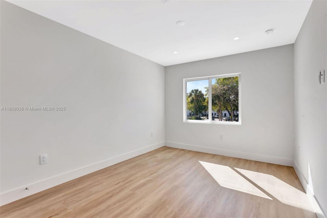 1571 NW 94th Way, Unit 11, Coral Springs, FL 33071 Photo