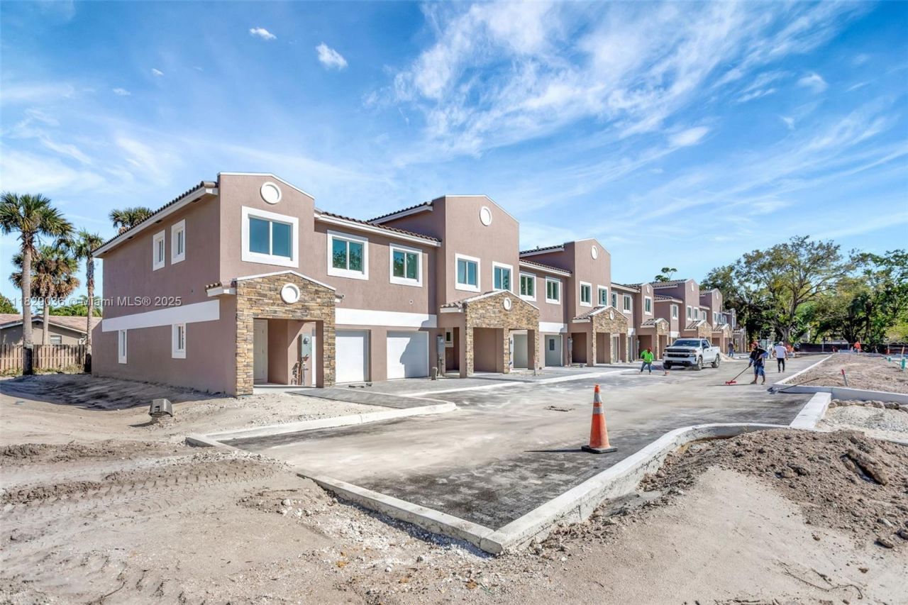 1571 NW 94th Way, Unit 11, Coral Springs, FL 33071 Photo