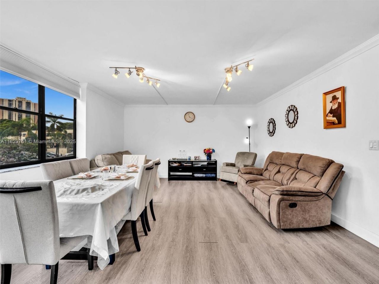 20381 NE 30th Ave, Unit 208-7, Aventura, FL 33180 Photo