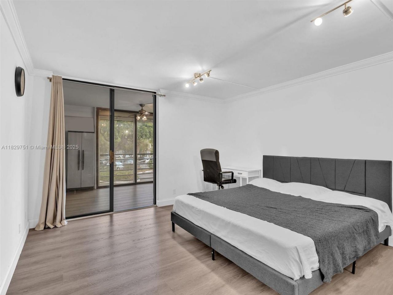 20381 NE 30th Ave, Unit 208-7, Aventura, FL 33180 Photo