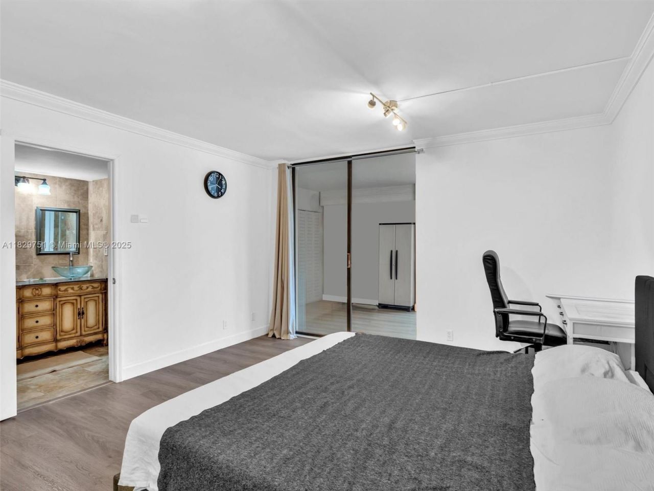 20381 NE 30th Ave, Unit 208-7, Aventura, FL 33180 Photo