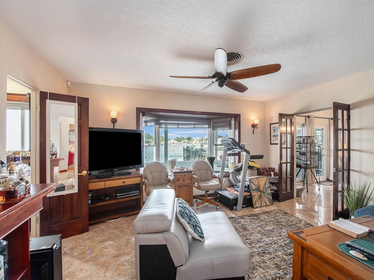 1818 Dolphin Boulevard S, Saint Petersburg, FL 33707 Photo