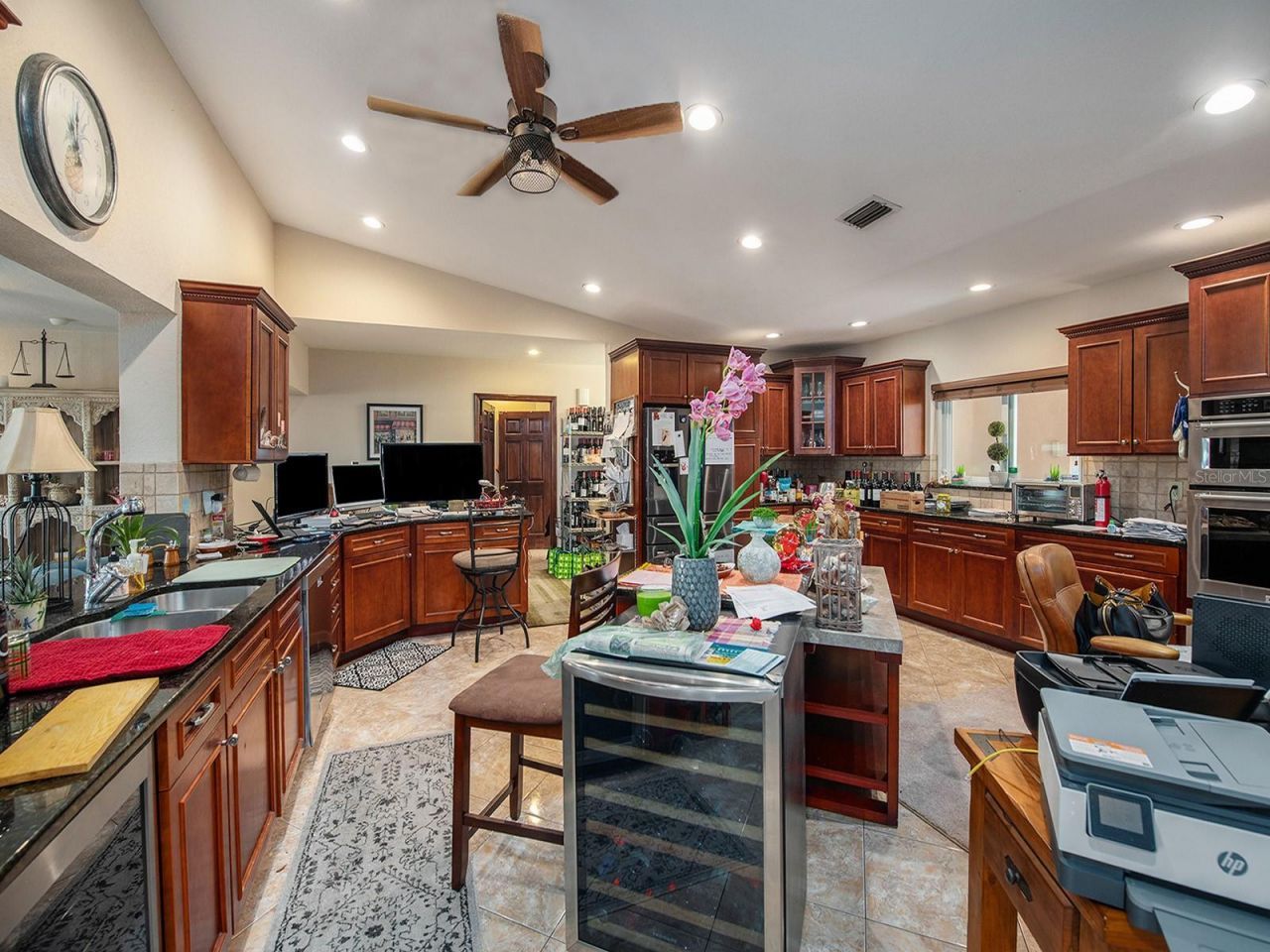 1818 Dolphin Boulevard S, Saint Petersburg, FL 33707 Photo