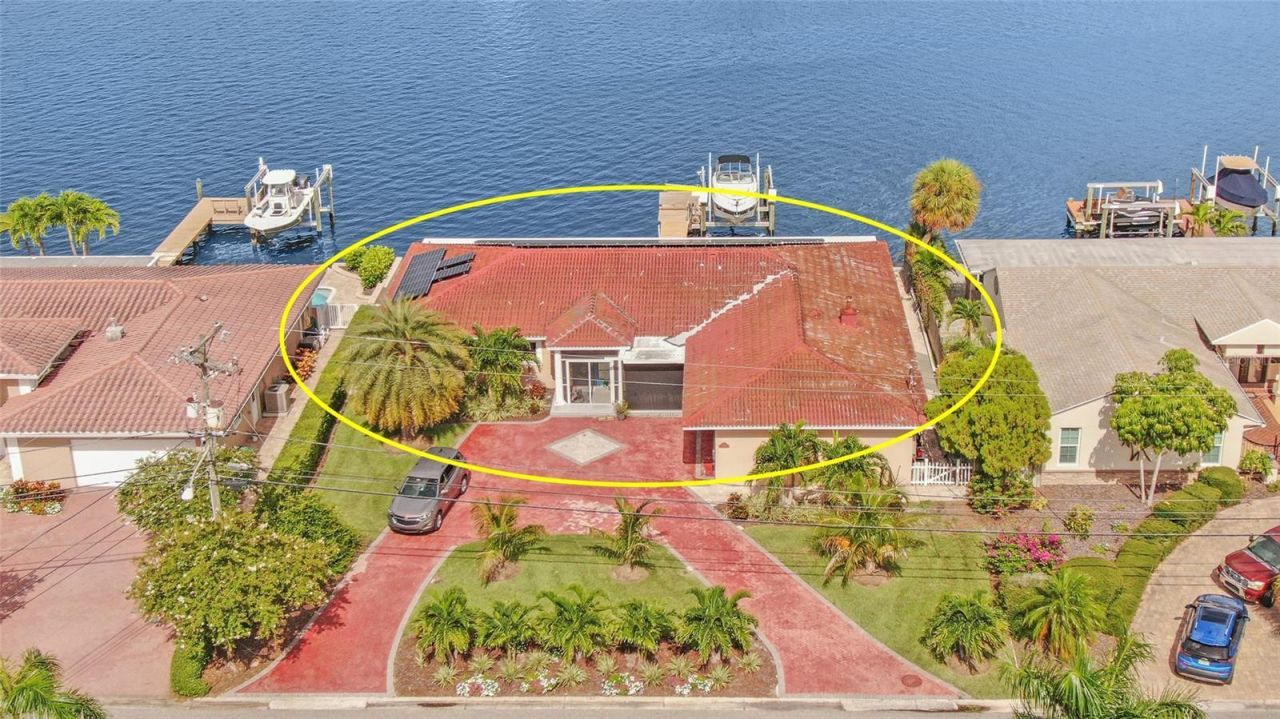 1818 Dolphin Boulevard S, Saint Petersburg, FL 33707 Photo