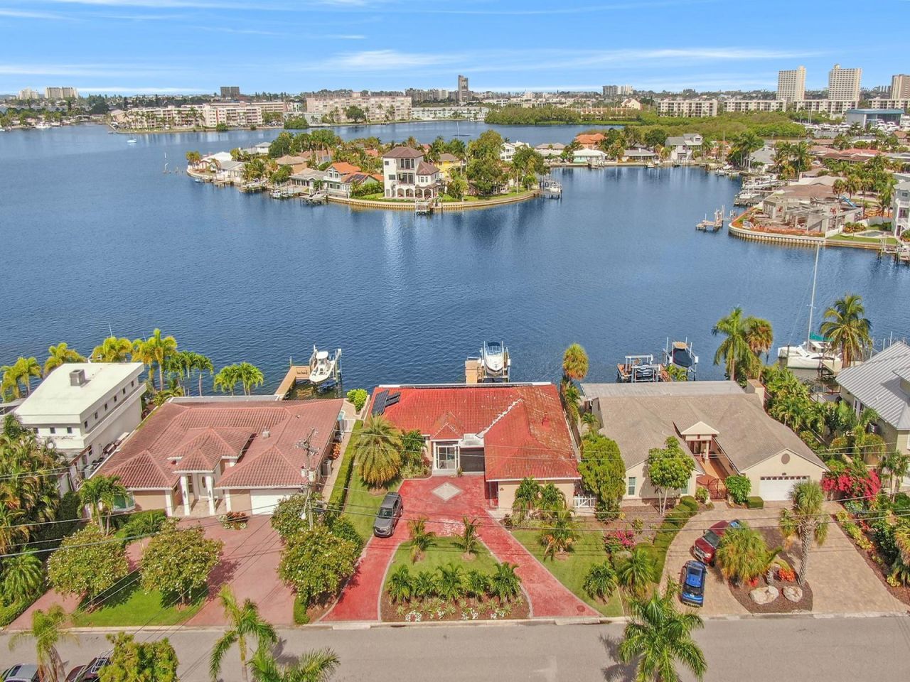 1818 Dolphin Boulevard S, Saint Petersburg, FL 33707 Photo