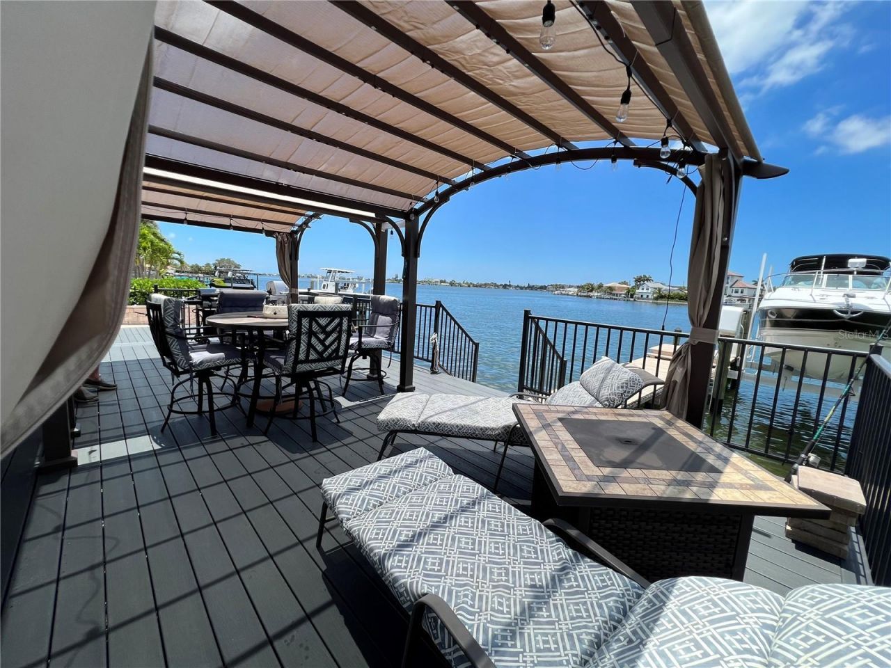 1818 Dolphin Boulevard S, Saint Petersburg, FL 33707 Photo