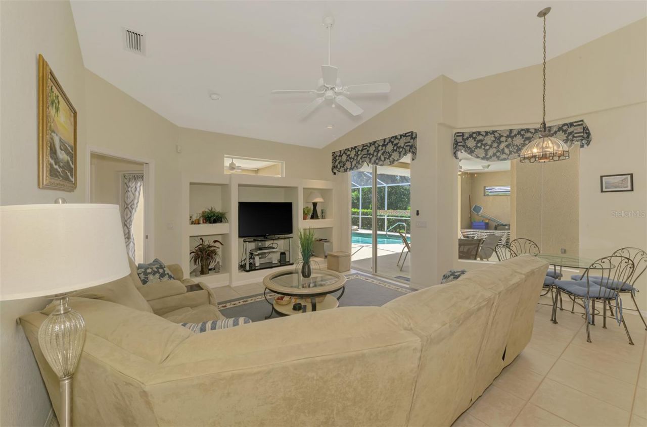 6644 Butlers Crest Drive, Bradenton, FL 34203 Photo